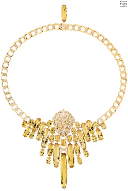  ??  ?? Chanel’s Dazzling necklace.