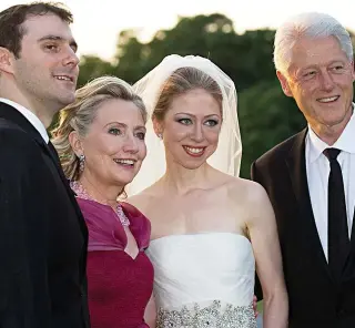  ??  ?? Joining the family: Marc Mezvinsky marries Chelsea Clinton in 2010