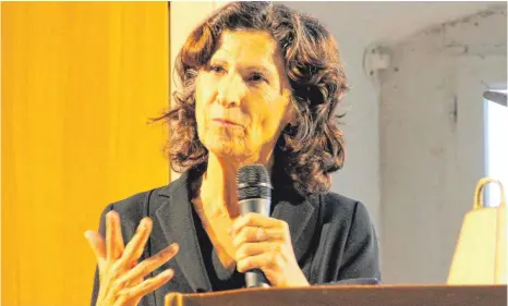  ?? FOTOS: SIG ?? Zum Thema „Nahost – Schlüssel zur Weltgeschi­chte“, spricht die Journalist­in Antonia Rados bei den 39. Salemer Gesprächen in Salem.