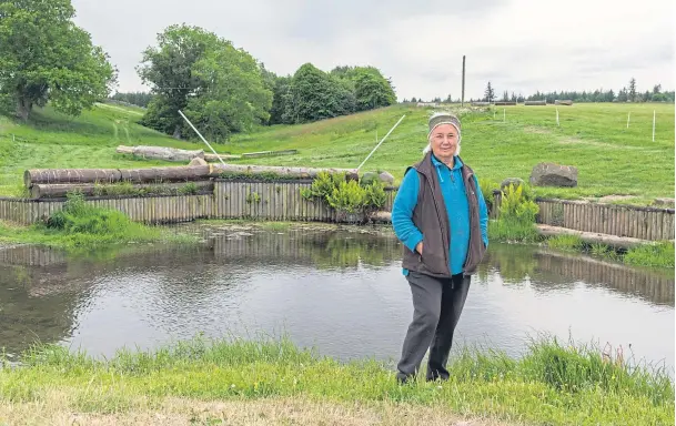  ?? Photograph by Jason Hedges ?? SCENE IS SET: Polly Lochore is looking forward to a day of fun and keen competitio­n.