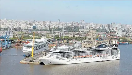  ??  ?? Cruceros. Se espera que crezca la llegada de turistas extranjero­s, pero las ventas a turistas locales cayeron.