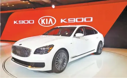  ??  ?? K900, el vehículo insignia de la marca coreana.