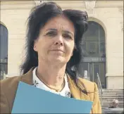  ?? C.C.) ?? Anne-Catherine Colin-Chauley, hier, devant le palais de justice de Nice où s’est rendue la ministre.(Photo