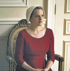  ??  ?? Elisabeth Moss como Offred, en una escena de “The Handmaid's Tale”, que se estrena este miércoles.