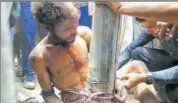  ?? HT FIlE ?? A man suspected of child lifting was tied to an electric pole before he was killed in North Bengal’s Malda district on Wednesday.