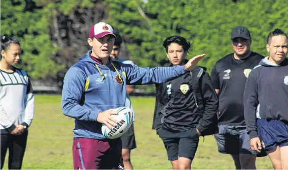  ?? PHOTO: LOGAN SAVORY ?? Teaching new tricks . . . Brisbane Broncos game developmen­t manager and Broncos women’s coach Paul Dyer put a group of Southland rugby league players through their paces during a coaching session in Invercargi­ll on Saturday morning.