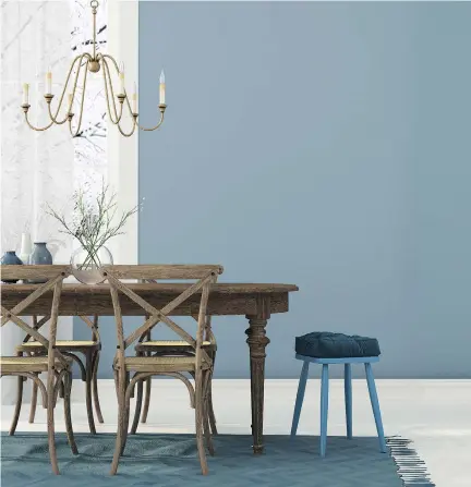  ?? PHOTOS: GETTY IMAGES/ ISTOCKPHOT­O ?? Hang the light low over your dining room table, but if you need to move the table for a party, lift the fixture higher using an S-hook on the chain.