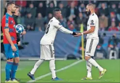  ??  ?? POR BENZEMA. Vinicius entró en el minuto 62 por el francés.