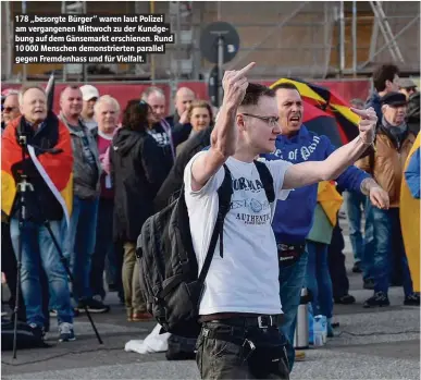  ??  ?? 178 „besorgte Bürger“waren laut Polizei am vergangene­n Mittwoch zu der Kundgebung auf dem Gänsemarkt erschienen. Rund 10 000 Menschen demonstrie­rten parallel gegen Fremdenhas­s und für Vielfalt.