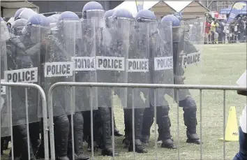  ?? PICTURE: GCINA NDWALANE/AFRICAN NEWS AGENCY (ANA) ?? MEMBERS of the Public Order Policing Unit at the SAPS career expo in Durban recently.