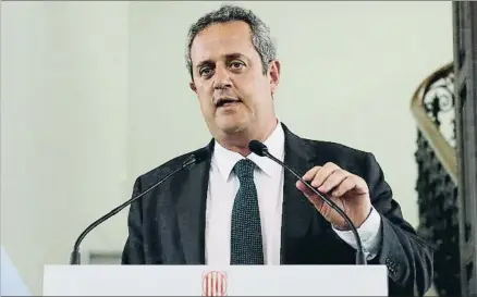  ?? SERGIO BARRENECHE­A / EFE ?? Joaquim Forn participó en la Junta de Seguridad local de Ripoll