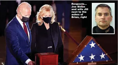  ??  ?? Respects... Joe Biden and wife Jill next to the ashes of Brian, right