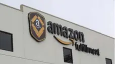  ?? ELLEN M. BANNER/TRIBUNE NEWS SERVICE ?? Amazon is testing an apparel service called Prime Wardrobe, posing a new threat to both online and bricks-and-mortar retailers.
