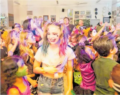  ?? Photo / Sara Bain ?? Fun times last year but this year’s Whangamata RSA Halloween event will be toned down.