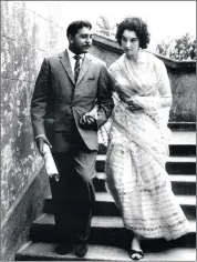 ??  ?? Forbidden Love: Syrub Singh and Rose Bloom emerging from a courtroom, 1959.