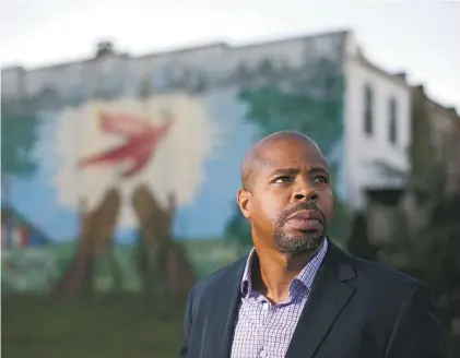  ?? JEN RYNDA/BALTIMORE SUN ?? James Evans, CEO of Illume Communicat­ions, is working with the city health department to reach men who are potential perpetrato­rs or victims of violence.