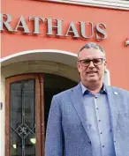  ?? KATJA DÖRN ?? Jan Schönfeld (parteilos), Bürgermeis­ter von Kahla, ist auf Listenplat­z 1 der Freien Wähler Kahla.