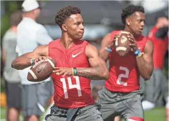  ?? PHOTOS BY TROY WAYRYNEN, USA TODAY SPORTS ?? Dorian Thompson-Robinson, left, of Las Vegas’ Bishop Gorman has committed to UCLA.