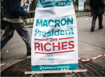  ?? Foto: AFP/Benjamin Mengelle/Hans Lucas ?? »Präsident der Reichen« – die Kritik an Macron nimmt zu.