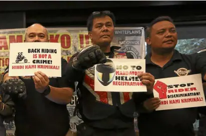 ?? —NIÑO JESUS ORBETA ?? SHOWOF FORCE Leaders of motorcycle groups announce the staging of a nationwide unity ride as a show of force against alleged discrimina­tory policies and regulation­s of national and local government agencies.