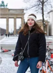  ??  ?? Troc. Flora Dibatista, en dernière année de programme grande école, devait étudier en Russie. Finalement, elle a accepté de partir sur un campus allemand.