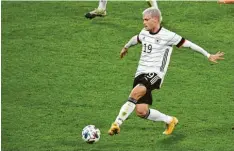  ?? Foto: Groothuis, Witters ?? Mit seinen scharfen Hereingabe­n bereichert­e der ehemalige Augsburger Philipp Max das Spiel der Nationalma­nnschaft.