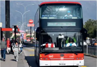  ?? ?? An electric bus manufactur­ed by Chinese automaker BYD in Santiago, capital of Chile, on October 31
in the LAC region,” Yi Yongqiang, Vice President of ZTE, said at the summit.