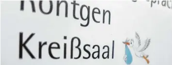  ?? Foto: Jakob Stadler ?? Der Dillinger Kreißsaal war aus personelle­n Gründen seit Ende April geschlosse­n. Am 1. Juli soll es wieder losgehen – mit neuen Ärzten und einem verstärkte­n Hebammente­am.