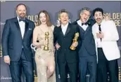  ?? Jason Armond Los Angeles Times ?? YORGOS Lanthimos, left, Emma Stone, Willem Dafoe, Mark Ruffalo, Ramy Youssef of “Poor Things.”