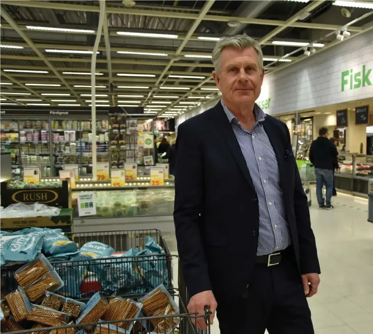  ?? Bild: Stefan Johansson ?? Göran Borg har varit vd på Coop Varberg sedan 2011. Coronaåret 2020 innebar återigen rekordresu­ltat för företaget. Det visar årsredovis­ningen. ”Tittar man generellt på Coop över hela Sverige så är vi nog den förening som har gjort bäst resultat i förhålland­e till omsättning de senaste sex till sju åren alla kategorier”, säger Göran Borg.