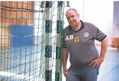  ?? RP-FOTO: ACHIM BLAZY ?? Andreas Boes spielt als Betreuer des TuS Lintorf eine wichtige Rolle im Vereinsleb­en.