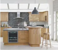  ??  ?? Kitchen design in oak