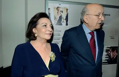  ??  ?? Con l’ex premier Anna Maria Scarinzi con Ciriaco De Mita (foto Formiche.net). In basso il procuraore Cantelmo