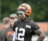  ?? TONY DEJAK — THE ASSOCIATED PRESS ?? Browns wide receiver Josh Gordon takes a break during practice at the training camp on June 12 in Berea. Gordon is finding that a sober life is rewarding him every day.