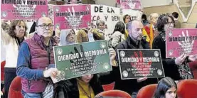  ?? EL PERIÓDICO ?? Una concentrac­ión de las asociacion­es de memoria histórica.