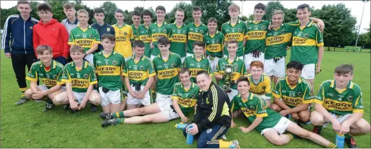  ?? Photo by John Tarrant ?? Kerry South winners of the Humphrey Kelleher Memorial Cup after their victory over Cork West in the Munster U15 Football Tournament Final in Millstreet.