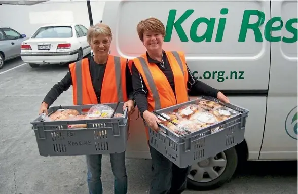  ?? SUPPLIED ?? Kai Rescue volunteer Nicola Harwood, left, and driver Jenny Holden arrive back at Ecoland with the food they have collected.