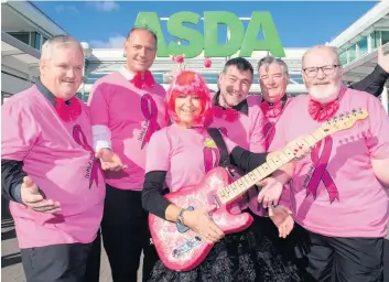  ??  ?? Right note Elizabeth Arbuckle is joined by All That Glitters at Asda