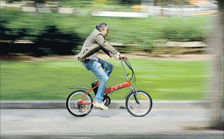  ?? XAVIER CERVERA ?? La venta de bicicletas eléctricas creció un 60% en el 2016