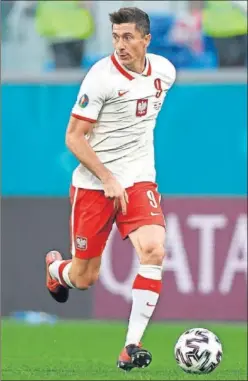  ??  ?? Lewandowsk­i, la gran estrella de Polonia.