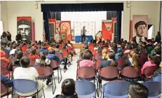  ??  ?? en la charla estuvieron presentes más de 200 menores