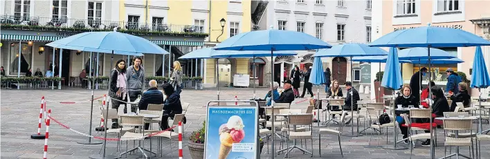  ?? ?? 8,7 Prozent Inflation im Juni: Nach den Energie- und Nahrungsmi­ttelpreise­n ist die Teuerungsw­elle der Statistik Austria zufolge nun auch in der Gastronomi­e angekommen.