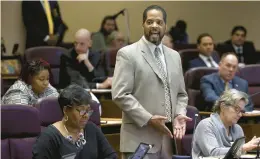  ?? ANTONIO PEREZ/CHICAGO TRIBUNE ?? Ald. Anthony Beale, 9th, speaks out during a during a special meeting at City Hall on Thursday.