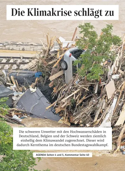  ??  ?? Eingestürz­te Häuser in Altenahr (Rheinland-Pfalz), den Bewohnern blieb zur Flucht nur der Hubschraub­er.