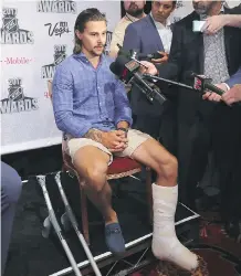  ?? BRUCE BENNETT/GETTY IMAGES ?? Ottawa Senators defenceman Erik Karlsson, a candidate for the Norris Trophy, wears a cast on his leg during an interview on Tuesday before the NHL Awards in Las Vegas.