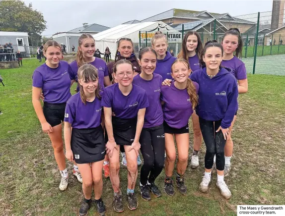  ?? ?? The Maes y Gwendraeth cross-country team.