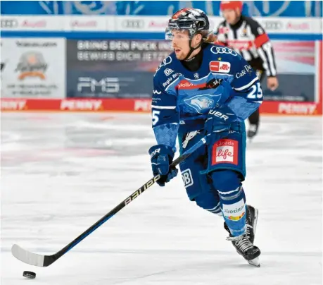  ?? Foto: Johannes Traub ?? Gefordert: Leon Hüttl und der ERC Ingolstadt liegen im Viertelfin­ale gegen Bremerhave­n mit 0:2 zurück. Am Freitag steht das dritte Spiel der Serie bei den Fischtown Pinguins an.