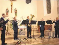  ?? FOTO: ARNO MÖHL ?? Linzgau Brass spielt in der Kirche in Hausen am Andelsbach zugunsten der Orgelrenov­ierung.