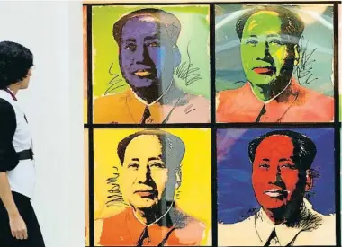  ?? PETER MACDIARMID ?? ‘Mao’ d’Andy Warhol, exhibida en una de les sales de subhasta de Christie’s a Londres