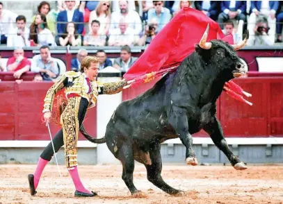  ?? ?? Pase de pecho de Javier Cortés, en Las Ventas